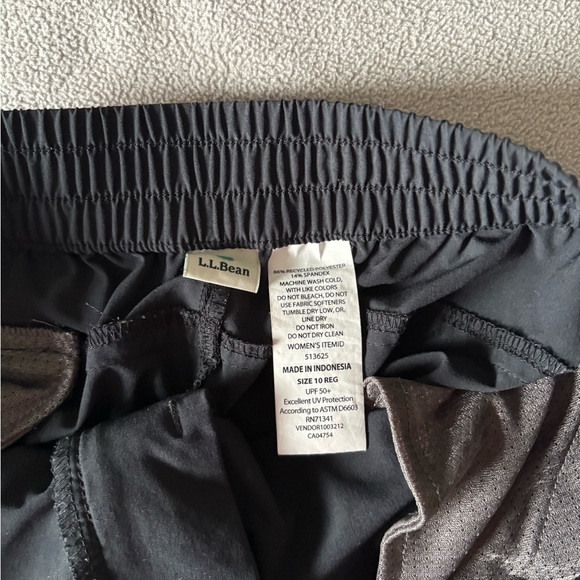 Women's L.L.Bean Stretch UPF Shorts, 6" - US 10 - Picture 4 of 4